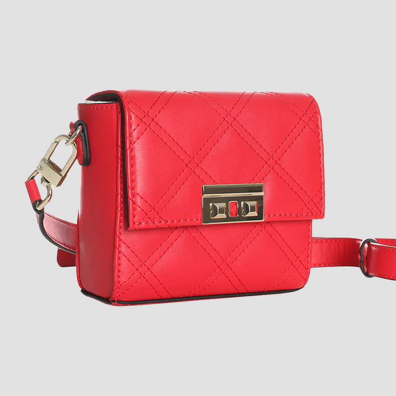 tasche-produktfoto fotografie von einer pinken damentasche